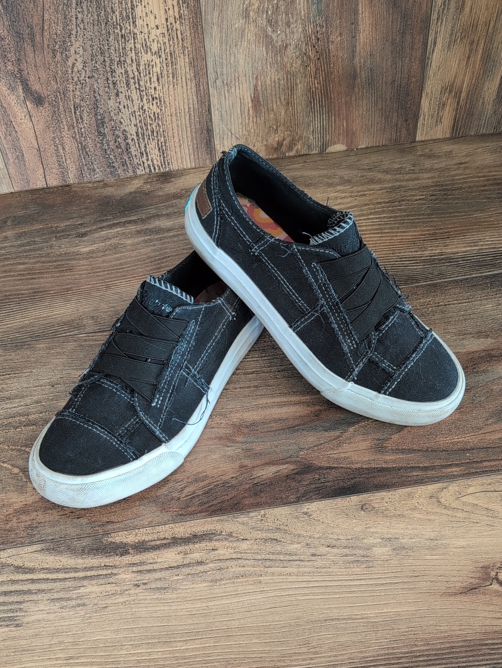 Blowfish Malibu Marley Distressed Slip-On Canvas Sneakers 7        602A